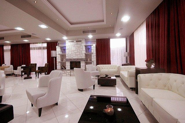Ai Yannis Suites and Apartments Hotel