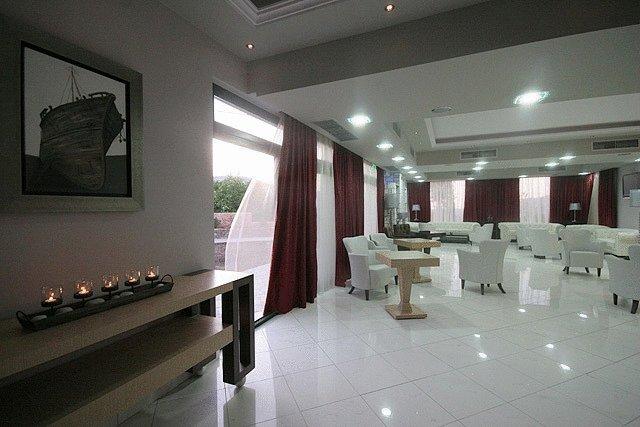 Ai Yannis Suites and Apartments Hotel