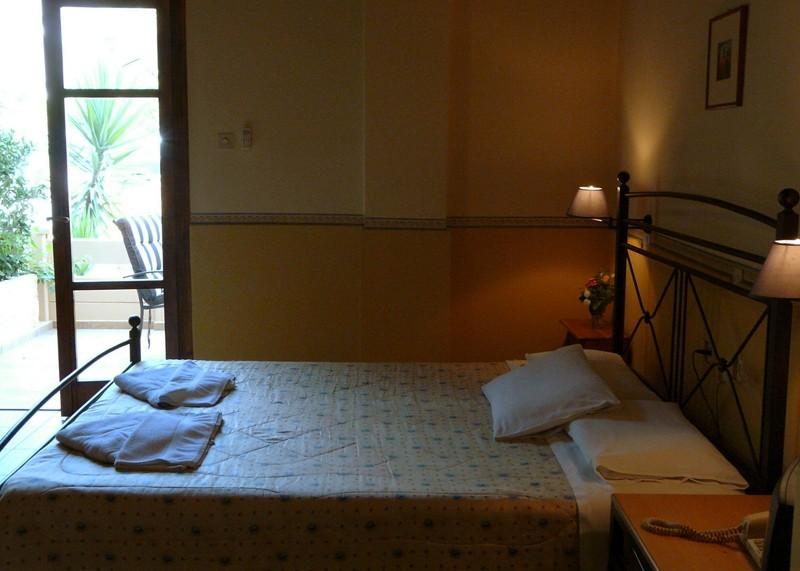 Alexandros Apartments