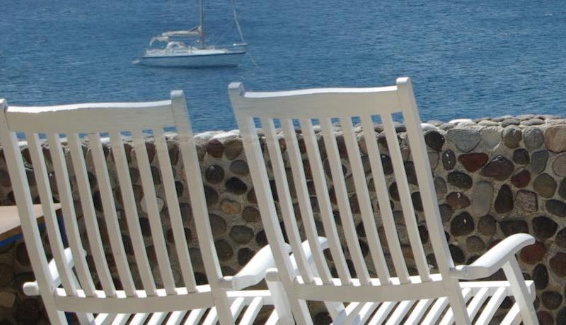 Akrotiri Hotel