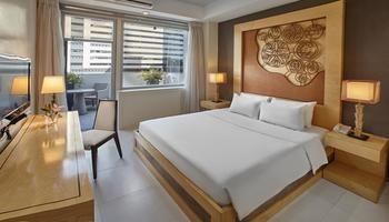 Quest Hotel & Conference Center