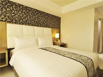 Quest Hotel & Conference Center