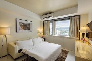 Quest Hotel & Conference Center
