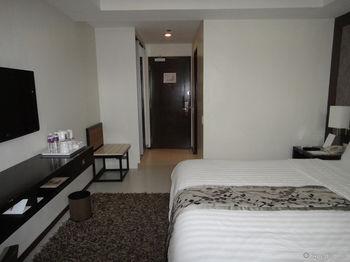 Quest Hotel & Conference Center