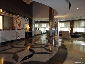 Quest Hotel & Conference Center