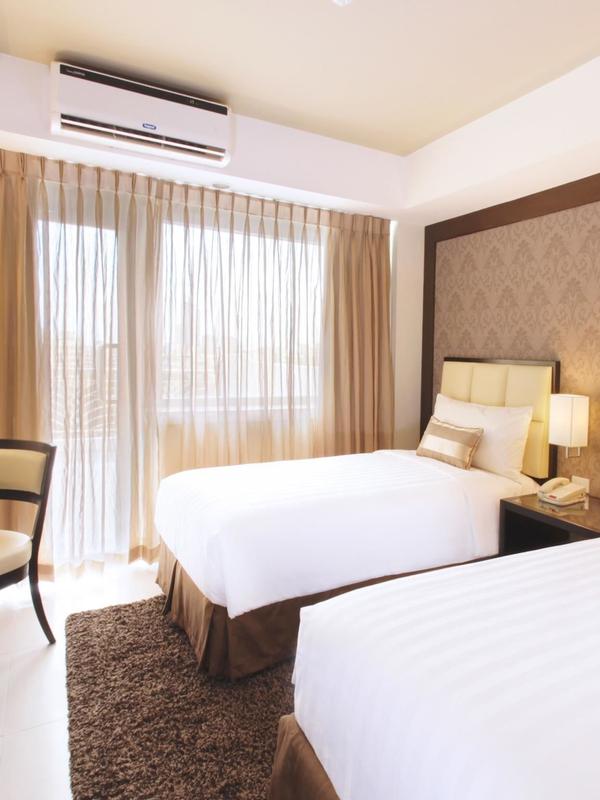 Quest Hotel & Conference Center