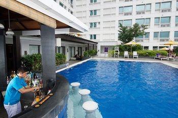 Quest Hotel & Conference Center