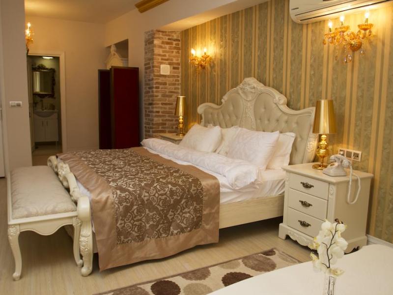 Lavin Suites Hotel