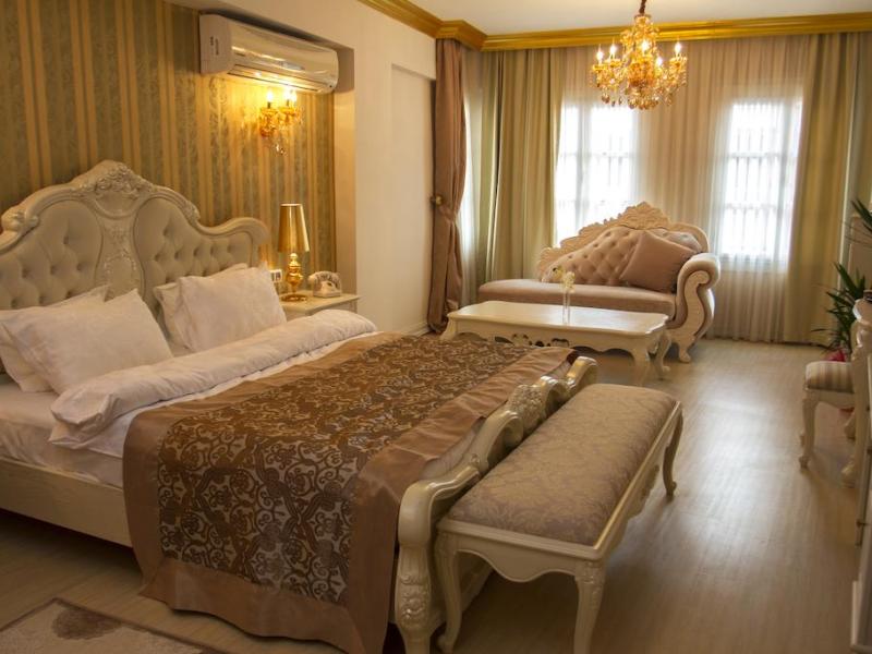 Lavin Suites Hotel