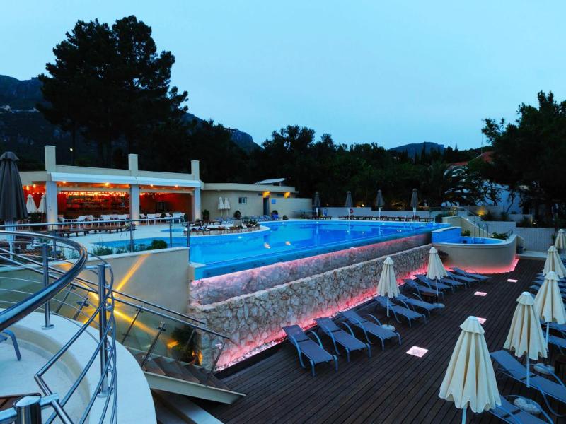 Akrotiri Beach Hotel