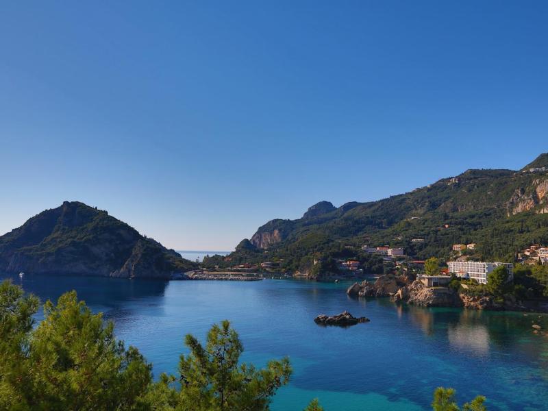 Akrotiri Beach Hotel