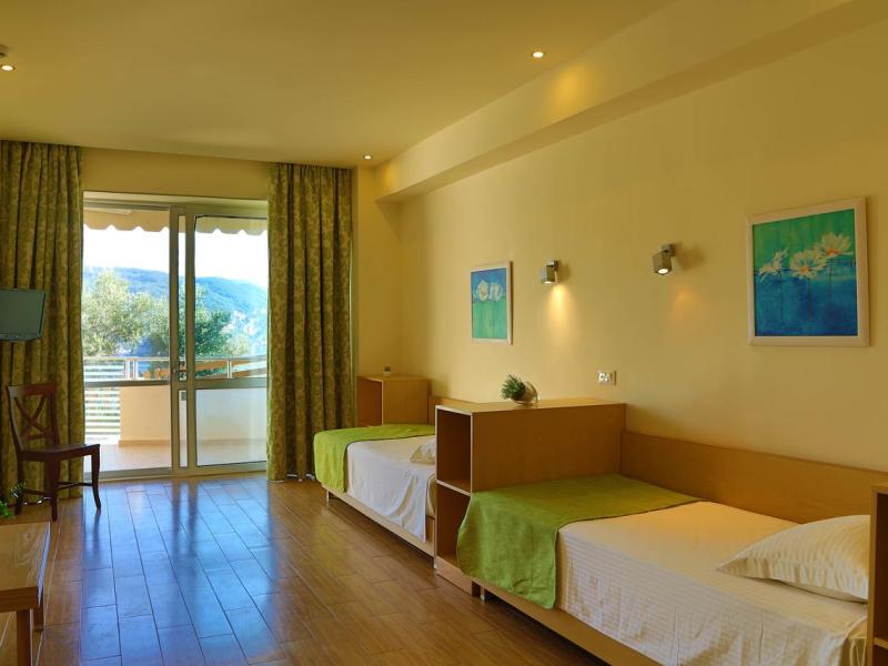 Akrotiri Beach Hotel