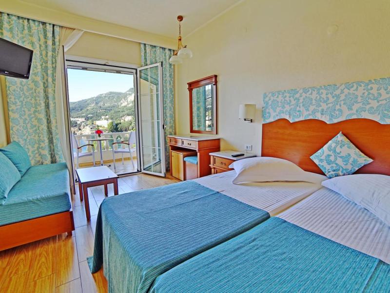 Akrotiri Beach Hotel