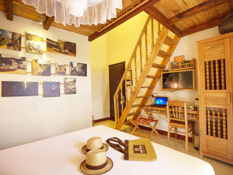 Vinh Hung Library Hotel