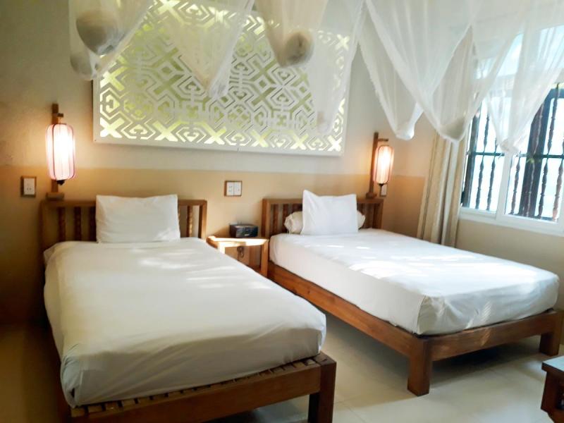 Vinh Hung Library Hotel