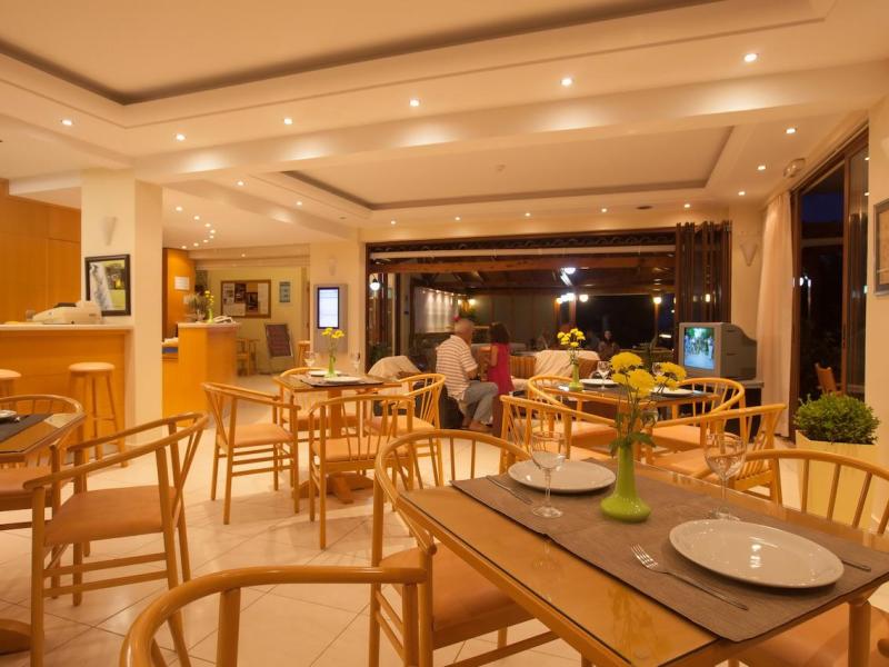 Dimitra Hotel & Apartments