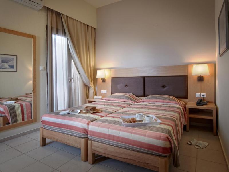 Dimitra Hotel & Apartments