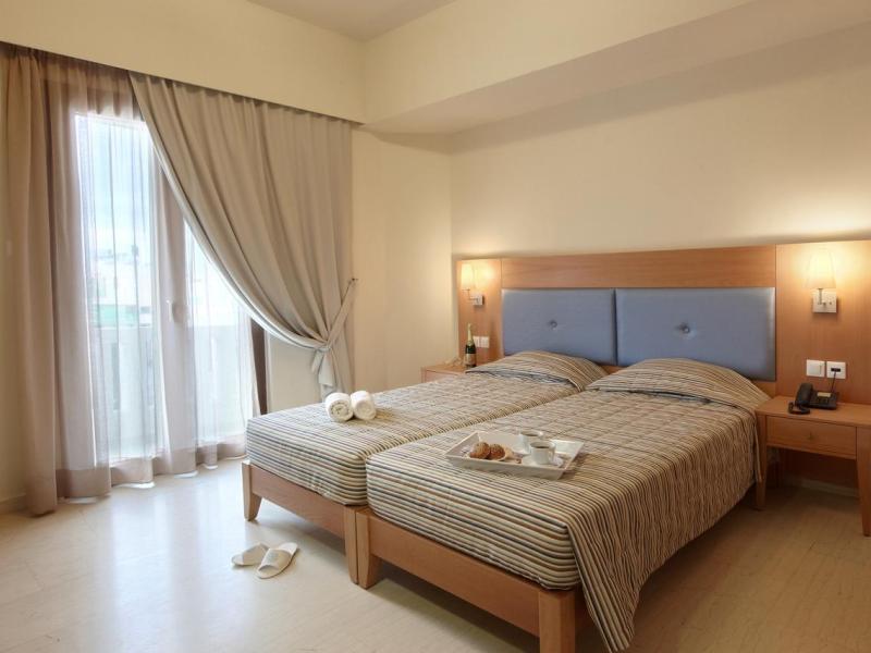 Dimitra Hotel & Apartments