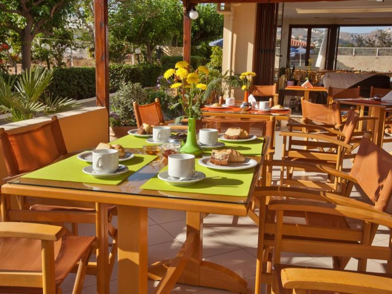 Dimitra Hotel & Apartments