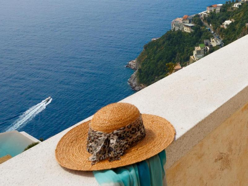 Monastero Santa Rosa Hotel & Spa