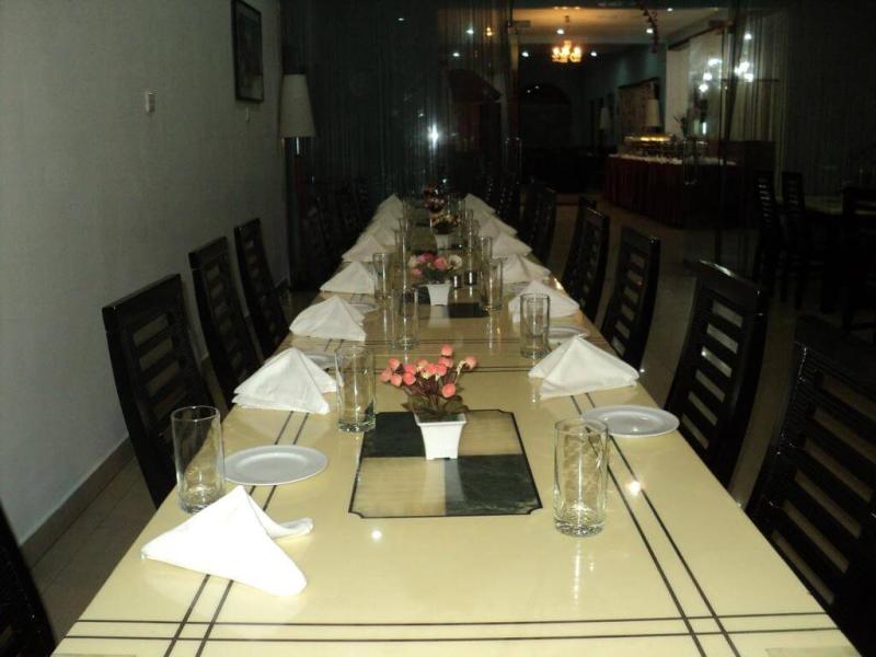 New Tri Star Beach Hotel