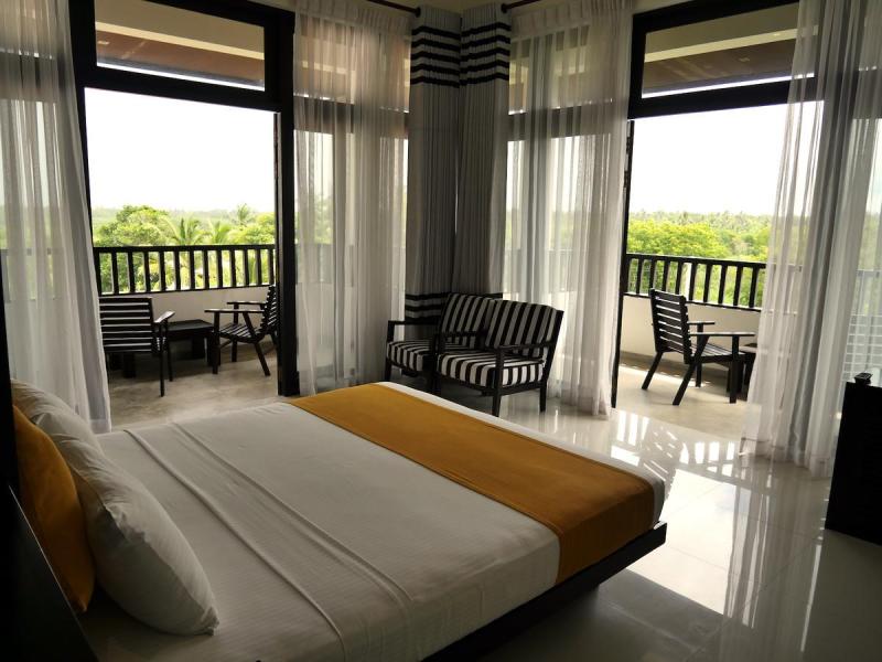 Lagoon Paradise Beach Resort