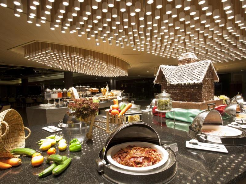 Graceland Khaolak Beach Resort