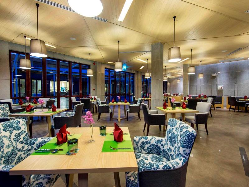 Graceland Khaolak Beach Resort