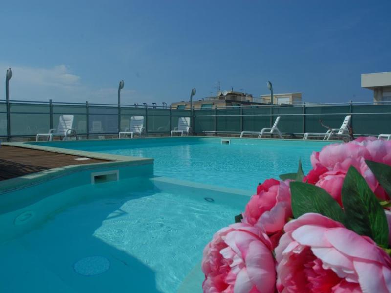 Club House Residence Hotel