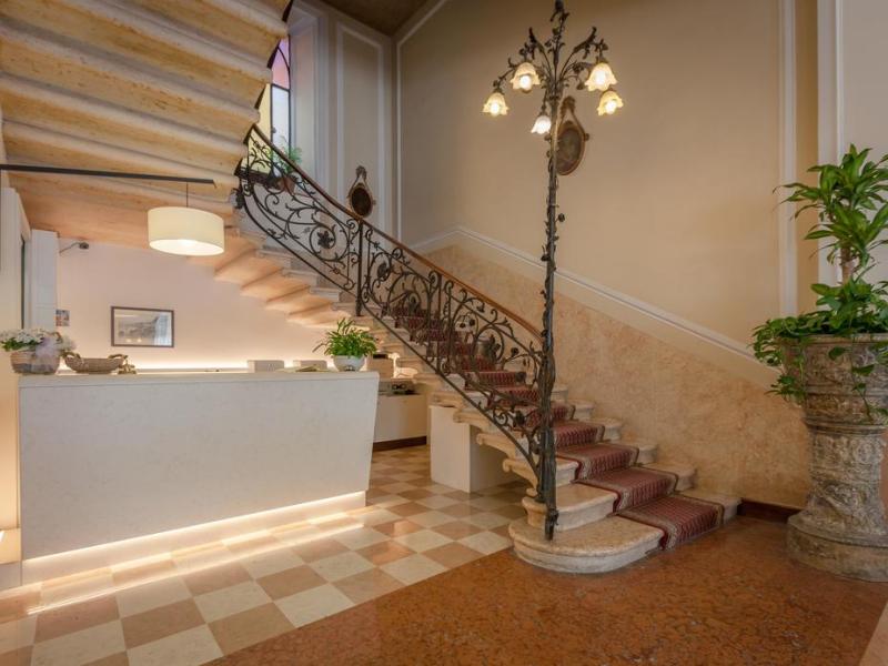 Excelsior Splendide
