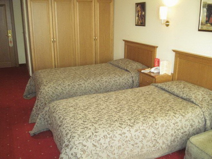 Central Hotel