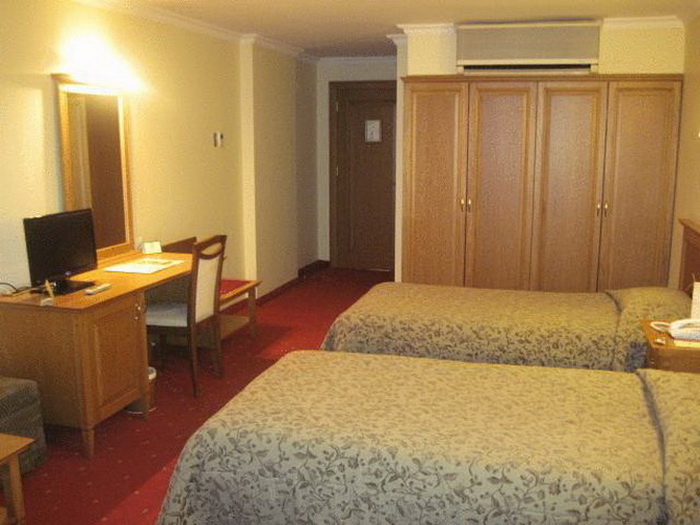 Central Hotel