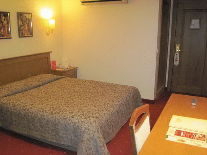 Central Hotel
