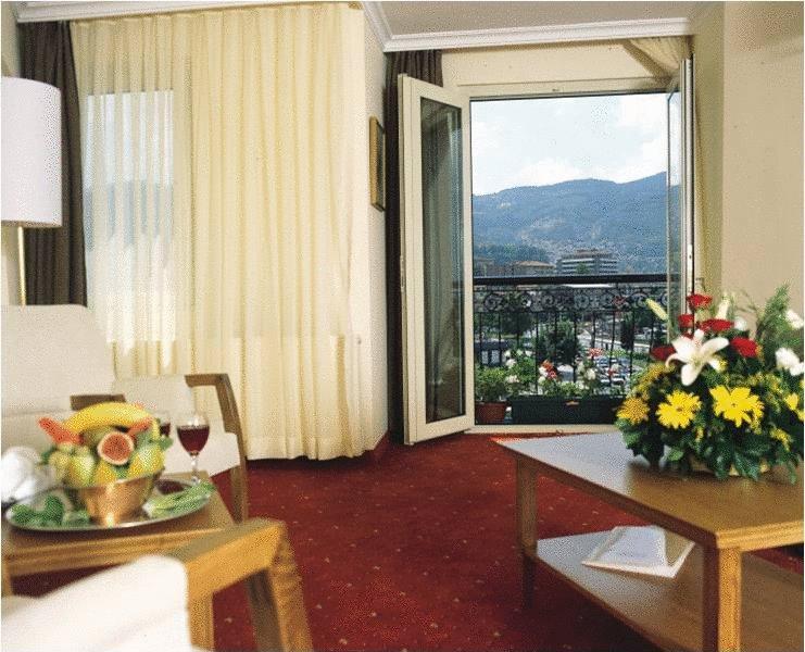 Central Hotel