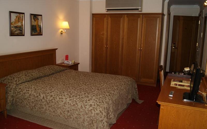 Central Hotel