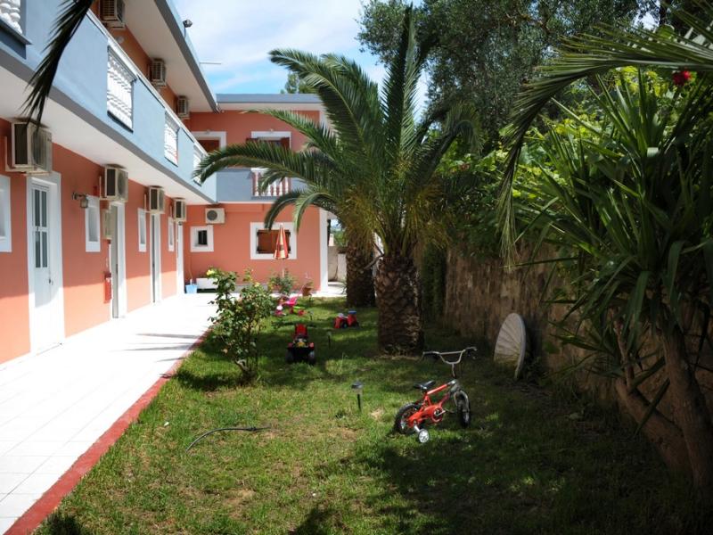 Callinica Hotel & Apartments