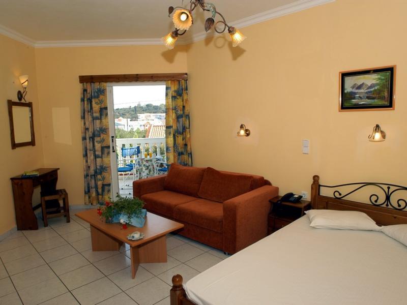 Callinica Hotel & Apartments