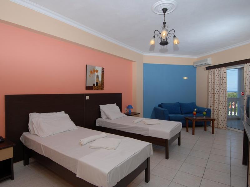 Callinica Hotel & Apartments