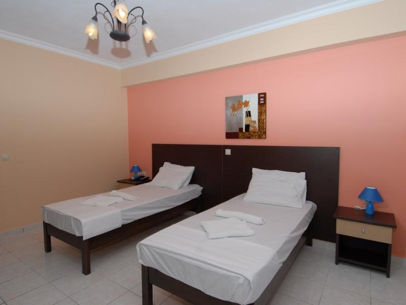 Callinica Hotel & Apartments