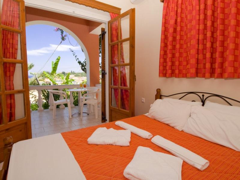Callinica Hotel & Apartments