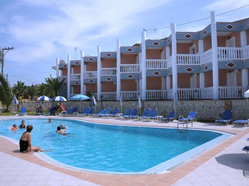 Callinica Hotel & Apartments