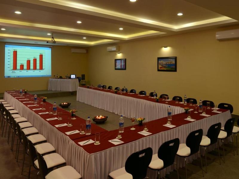 Golden Tulip Grand View Resort