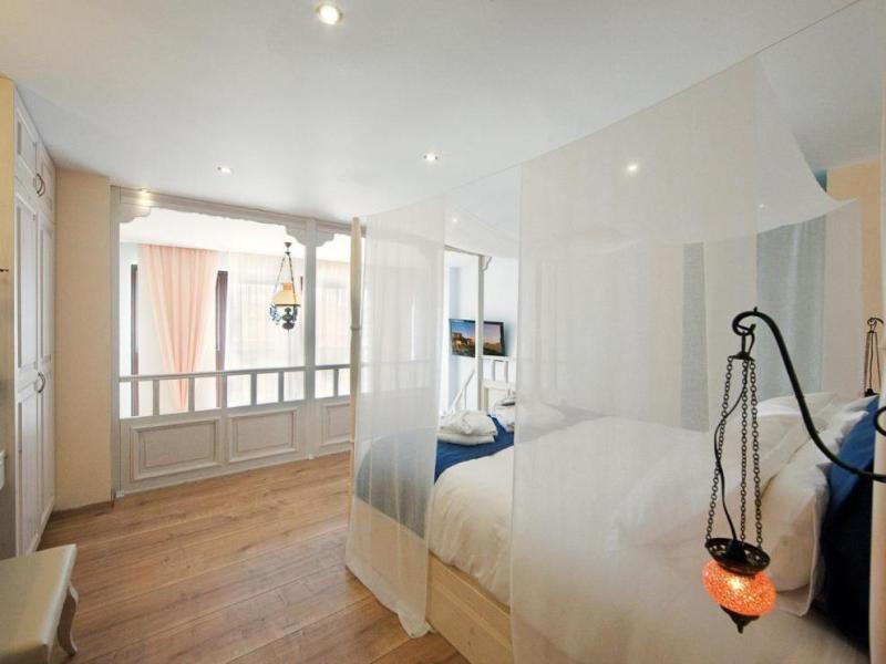 In Camera Art Boutique Hotel