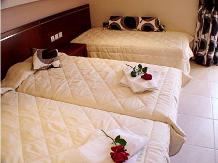 Canadian Hotel