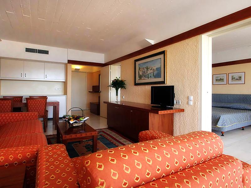 AKS Porto Heli Hotel