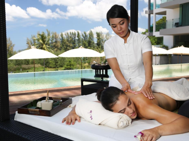 Absolute Twin Sands Resort & Spa