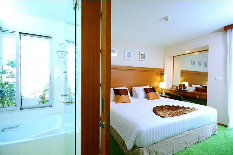 At Ease Saladaeng by Aetas