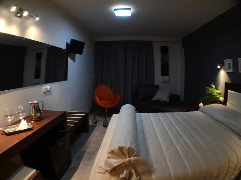 Amphitryon Boutique Hotel