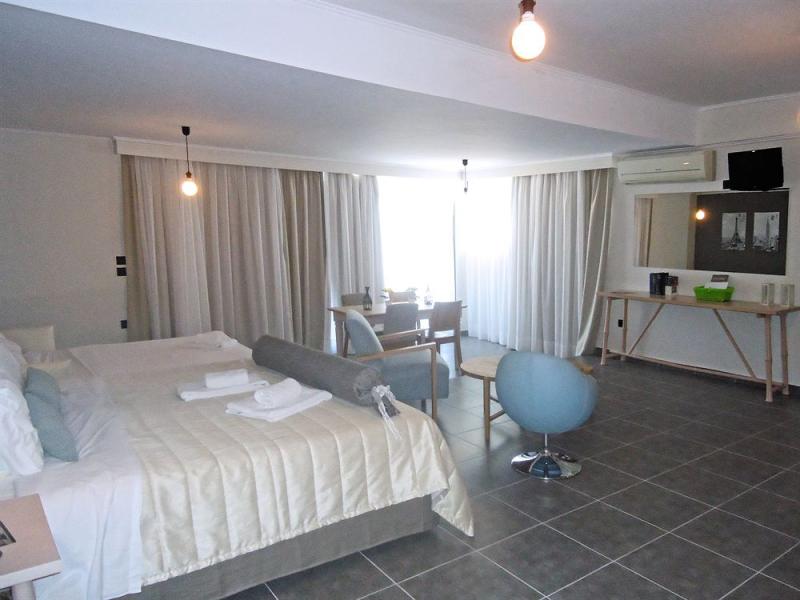 Amphitryon Boutique Hotel