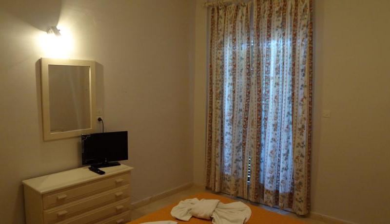 Veroniki Studios & Apartments